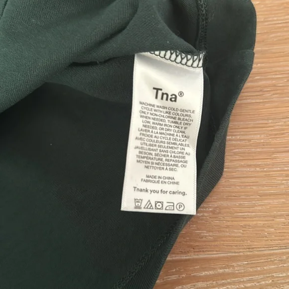 NWT Tna crop top, small in a dark green. - Picture 4 of 6